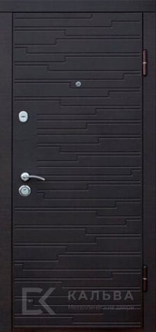 Фото «Железная дверь темная графика и светлая филёнка для квартиры №47»